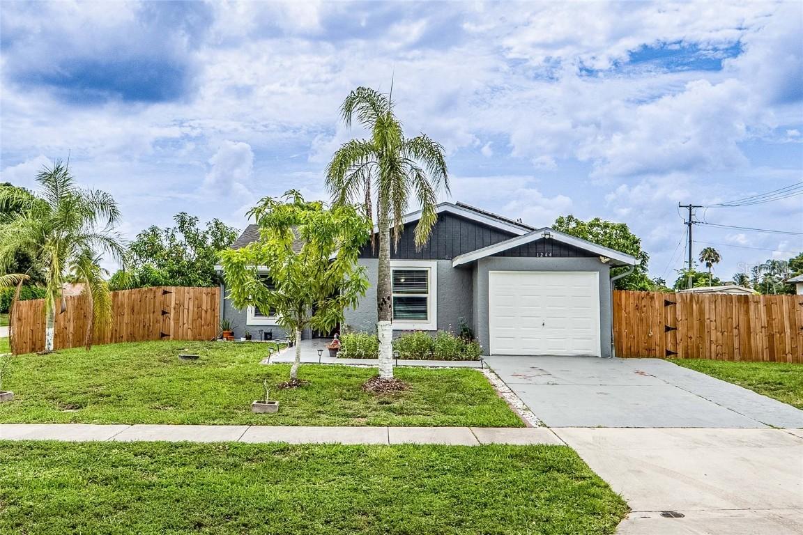 1244 Grandview Cir., Royal Palm Beach, FL 33411