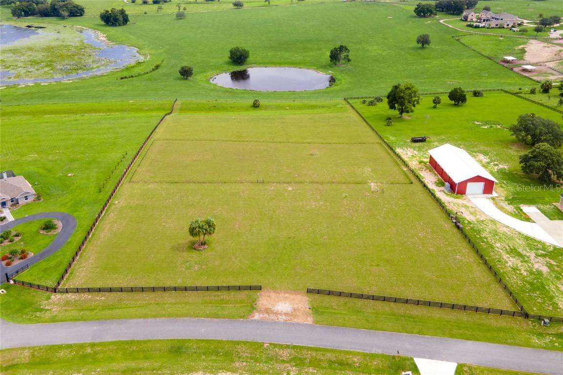 5492 Nantahala Ln., Lady Lake, FL 32159