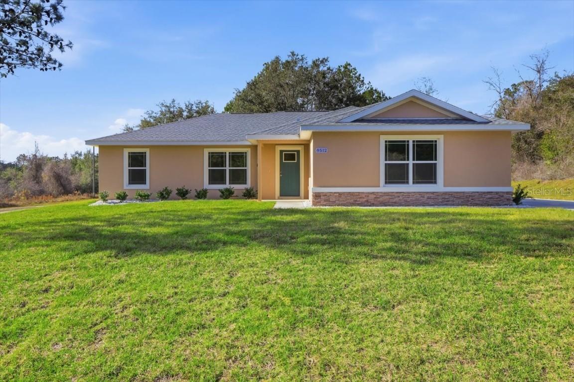 8512 N Garland Way, Dunnellon, FL 34434
