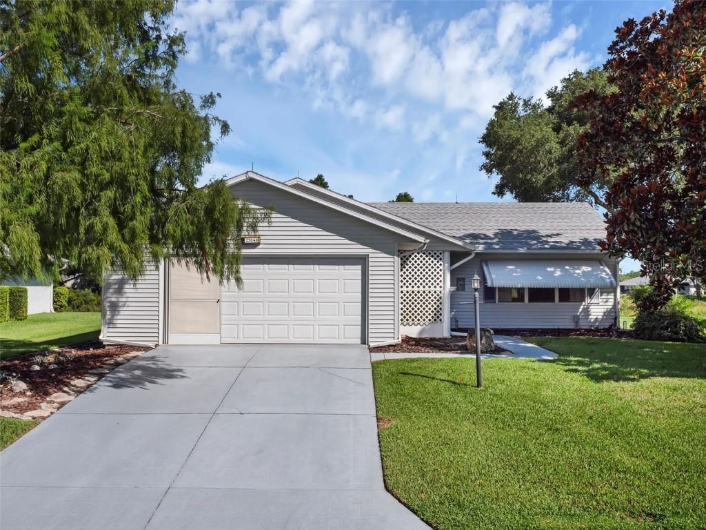 27048 Racquet Cir., Leesburg, FL 34748