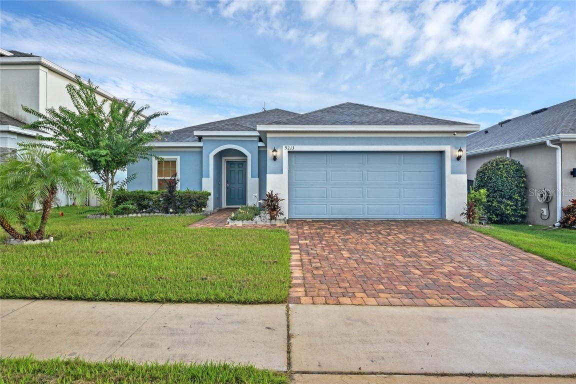 9213 Halsey Dr., Groveland, FL 34736