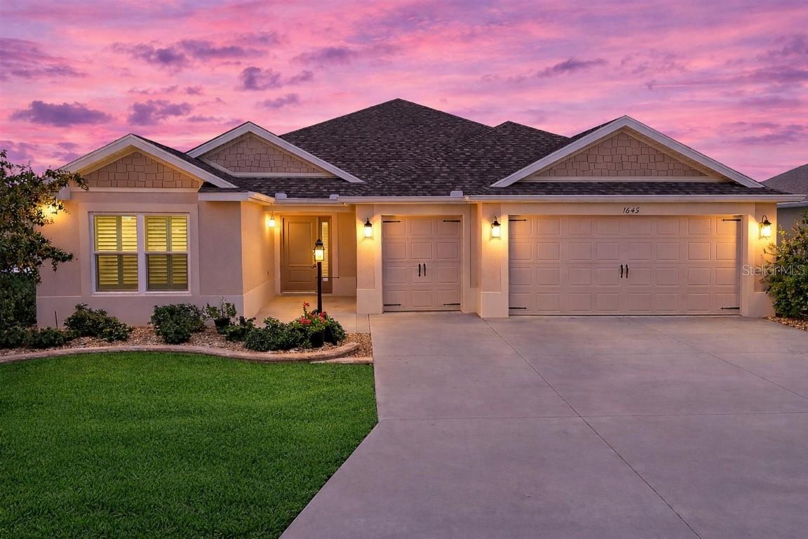 1645 Mclucas Ln., The Villages, FL 34762