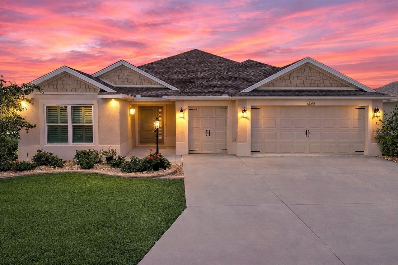 1645 Mclucas Ln., The Villages, FL 34762