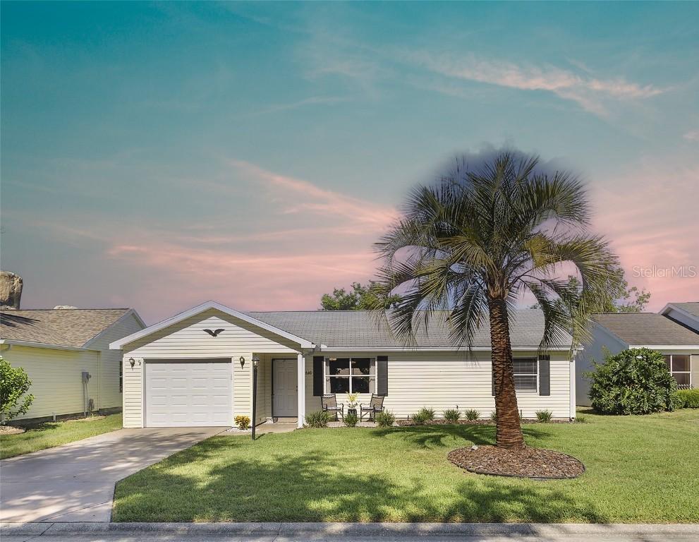 610 Prado Dr., Lady Lake, FL 32159