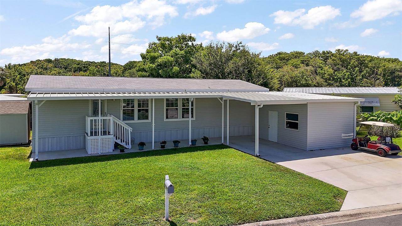 31609 Terrace Dr., Tavares, FL 32778