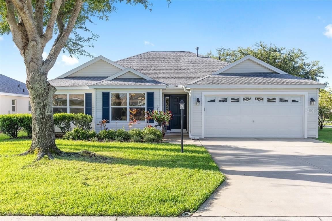 914 Chappells Dr., The Villages, FL 32162