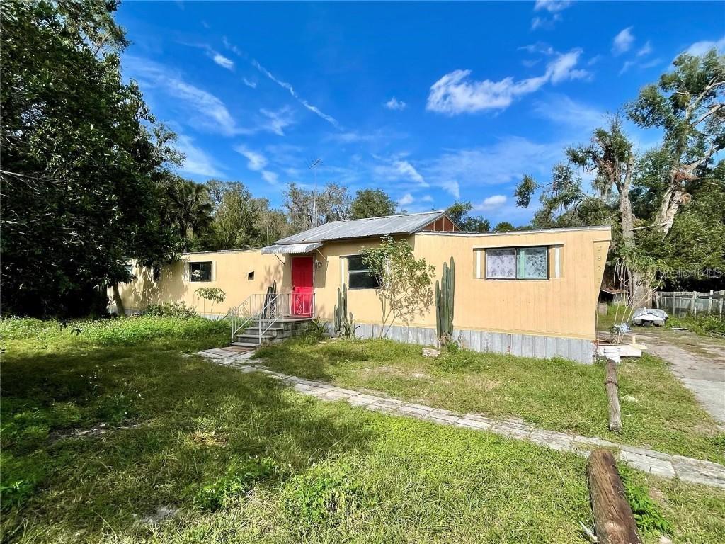 2821 Bates Ave., Eustis, FL 32726