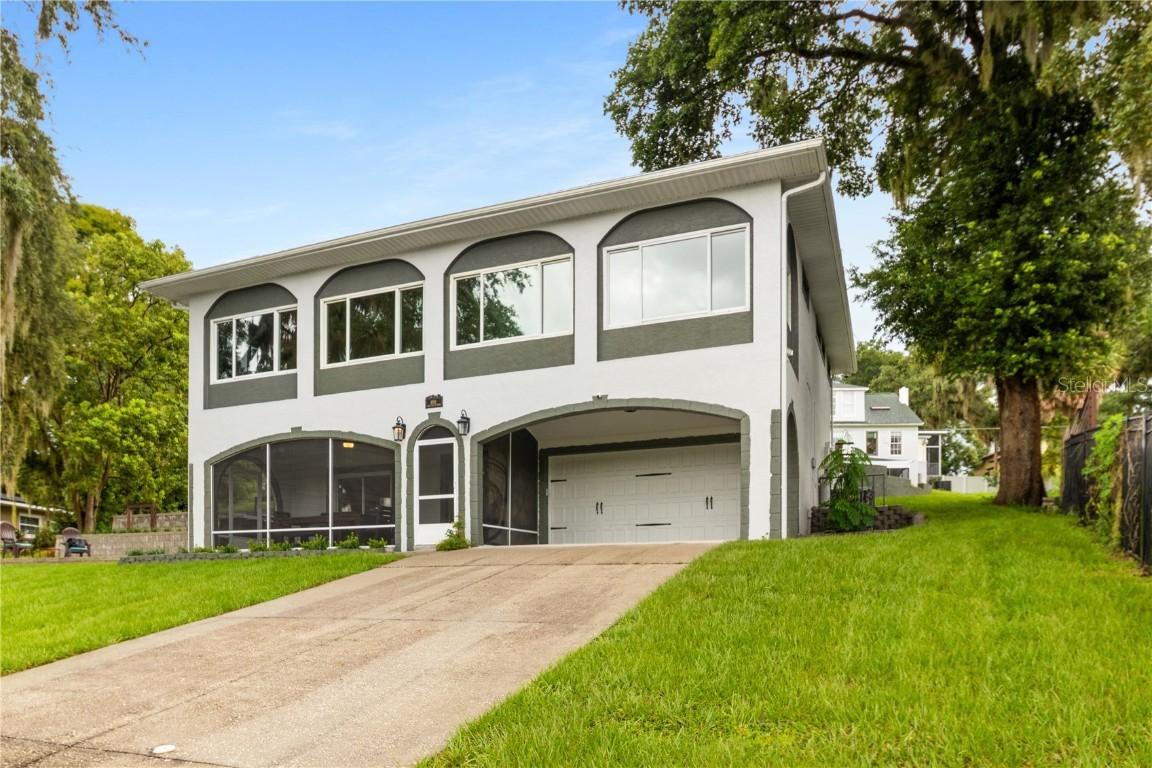 1011 Lake Gracie Dr., Eustis, FL 32726