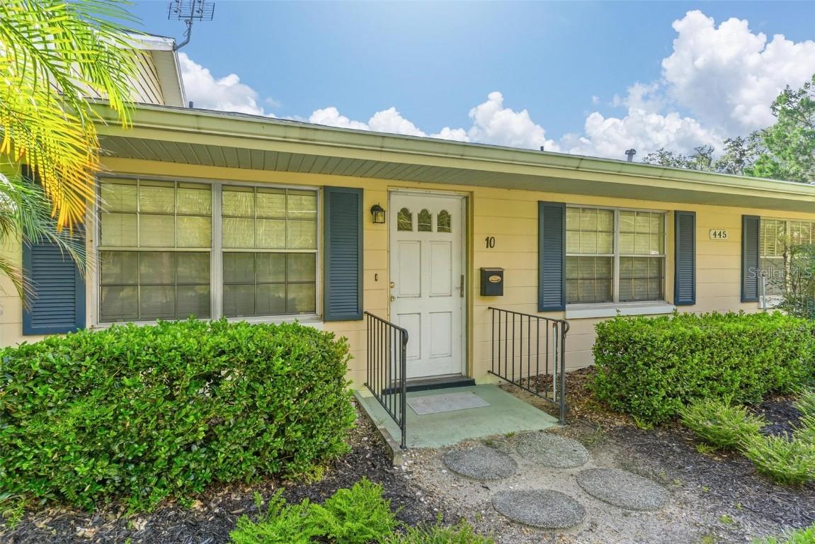 445 S Grandview St. #10, Mount Dora, FL 32757