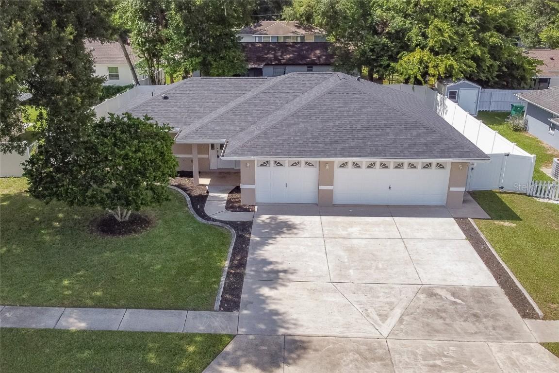 810 Ridge Ave., Wildwood, FL 34785