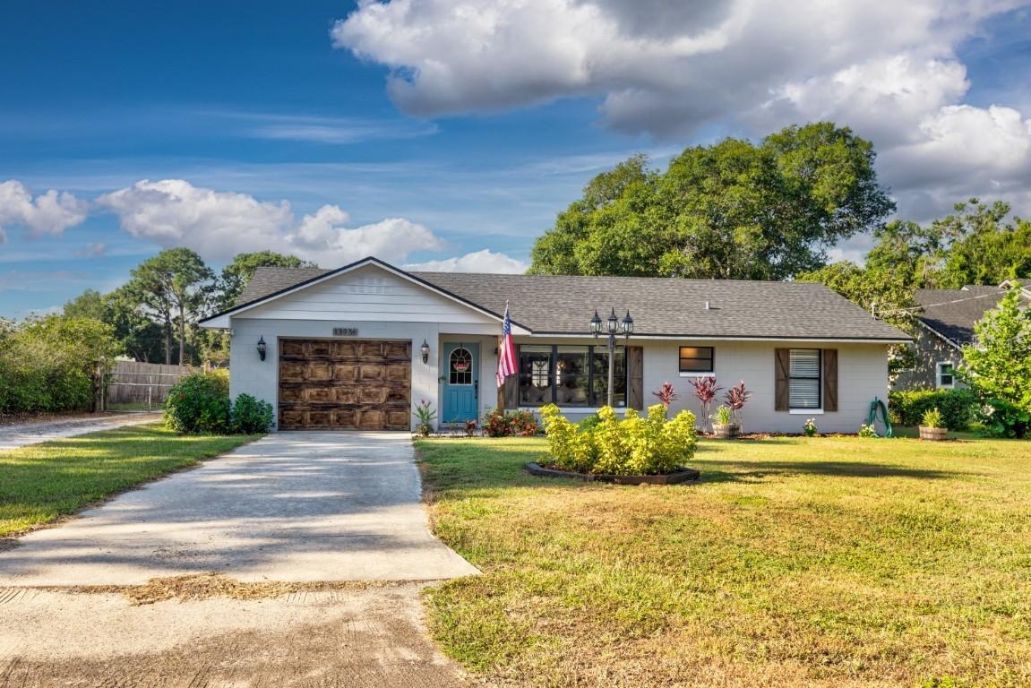 13936 Donovan Ln., Grand Island, FL 32735