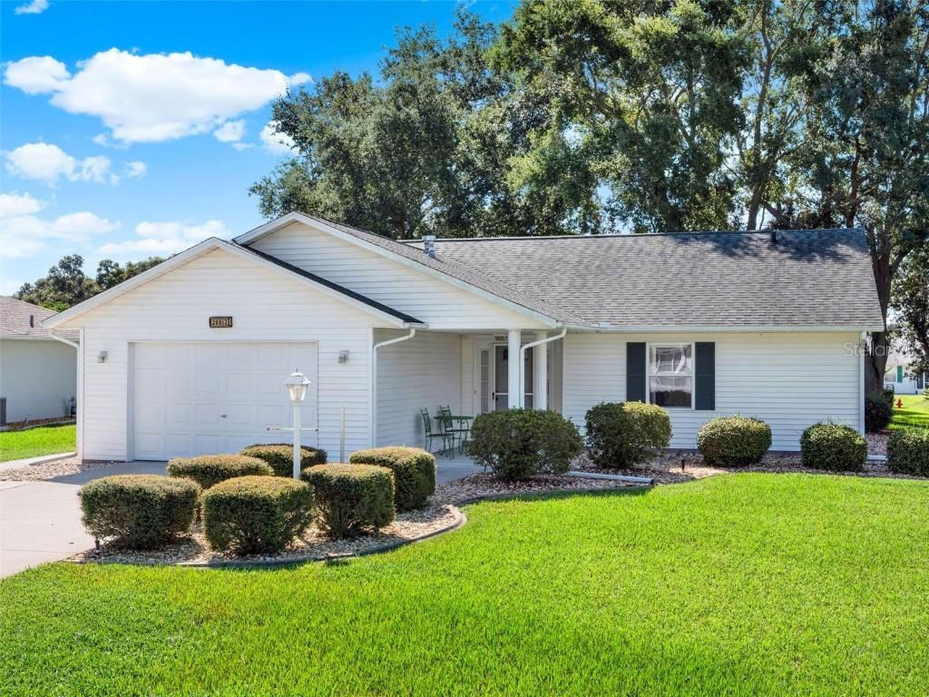 26812 Racquet Cir., Leesburg, FL 34748