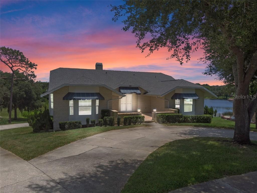34407 Black Bass Cir., Fruitland Park, FL 34731