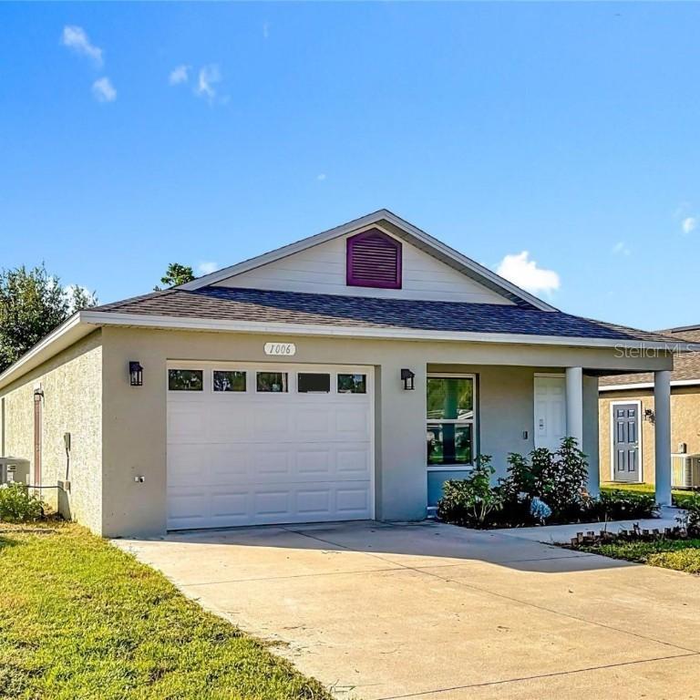 1006 Dora Ave., Tavares, FL 32778