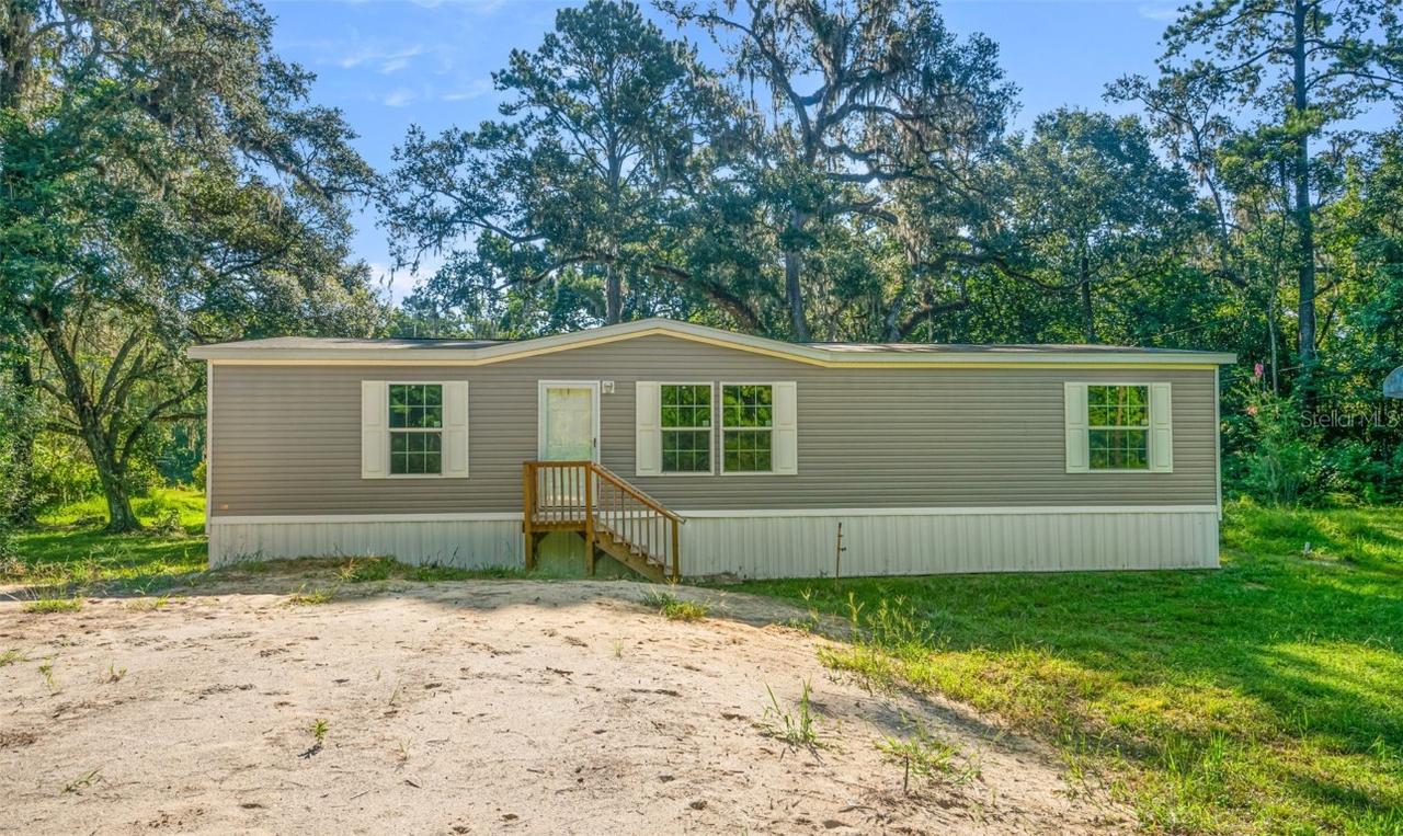 15092 Edgewater Ave., Nobleton, FL 34661
