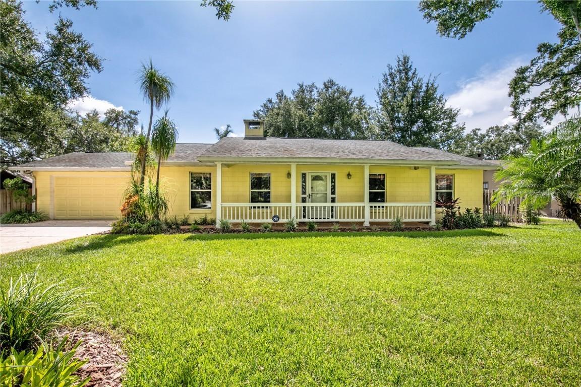 2117 Suzanne Dr., Mount Dora, FL 32757