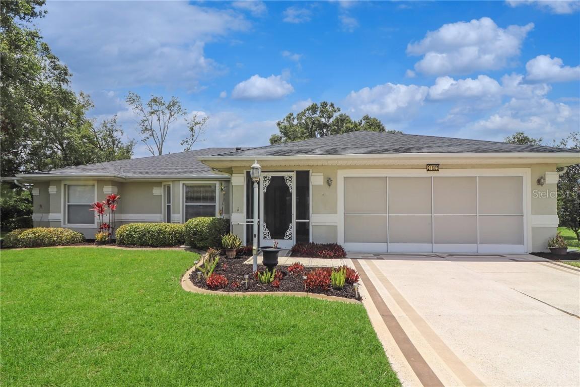 21605 King Henry Ave., Leesburg, FL 34748