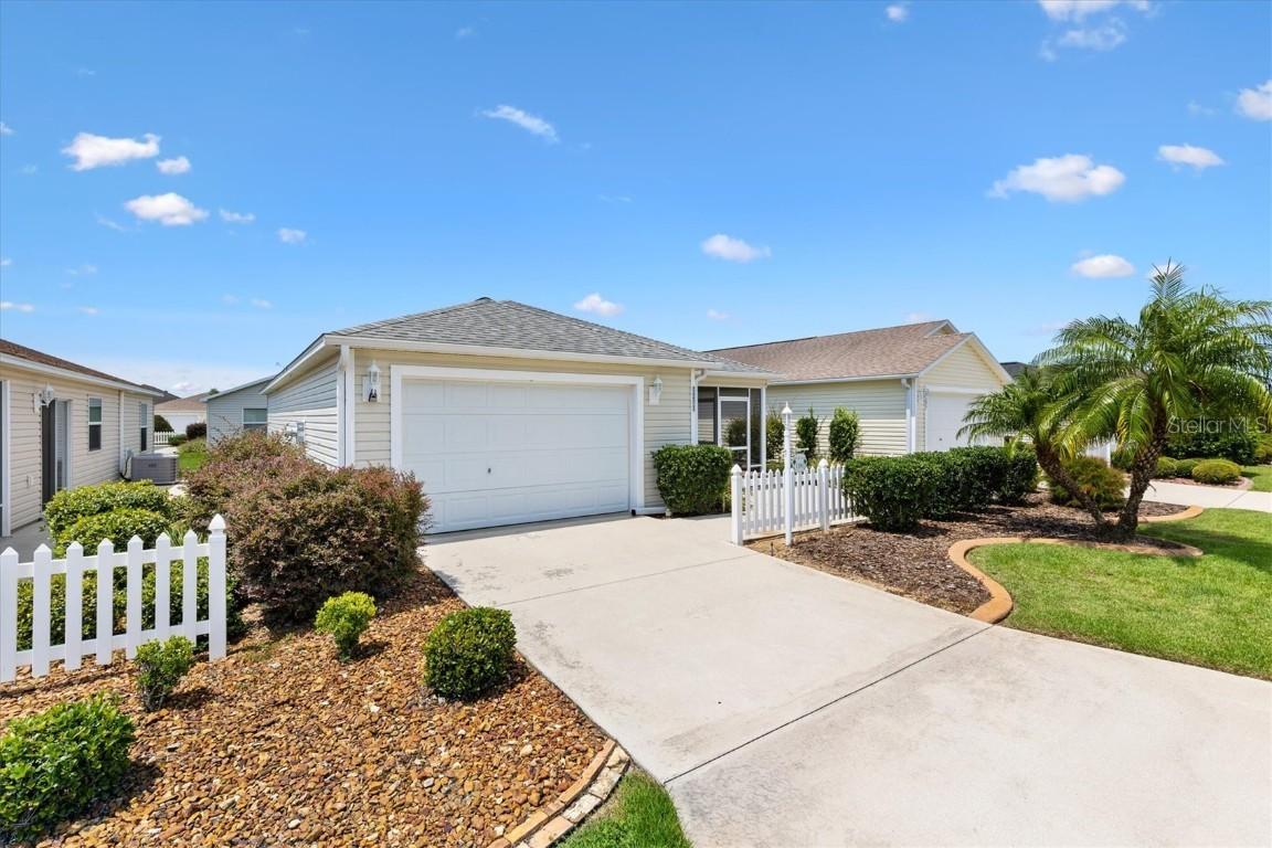 1381 Zest Ave., The Villages, FL 32163