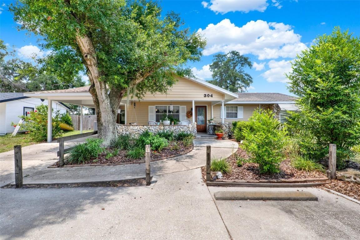 304 N Iona Ave., Fruitland Park, FL 34731