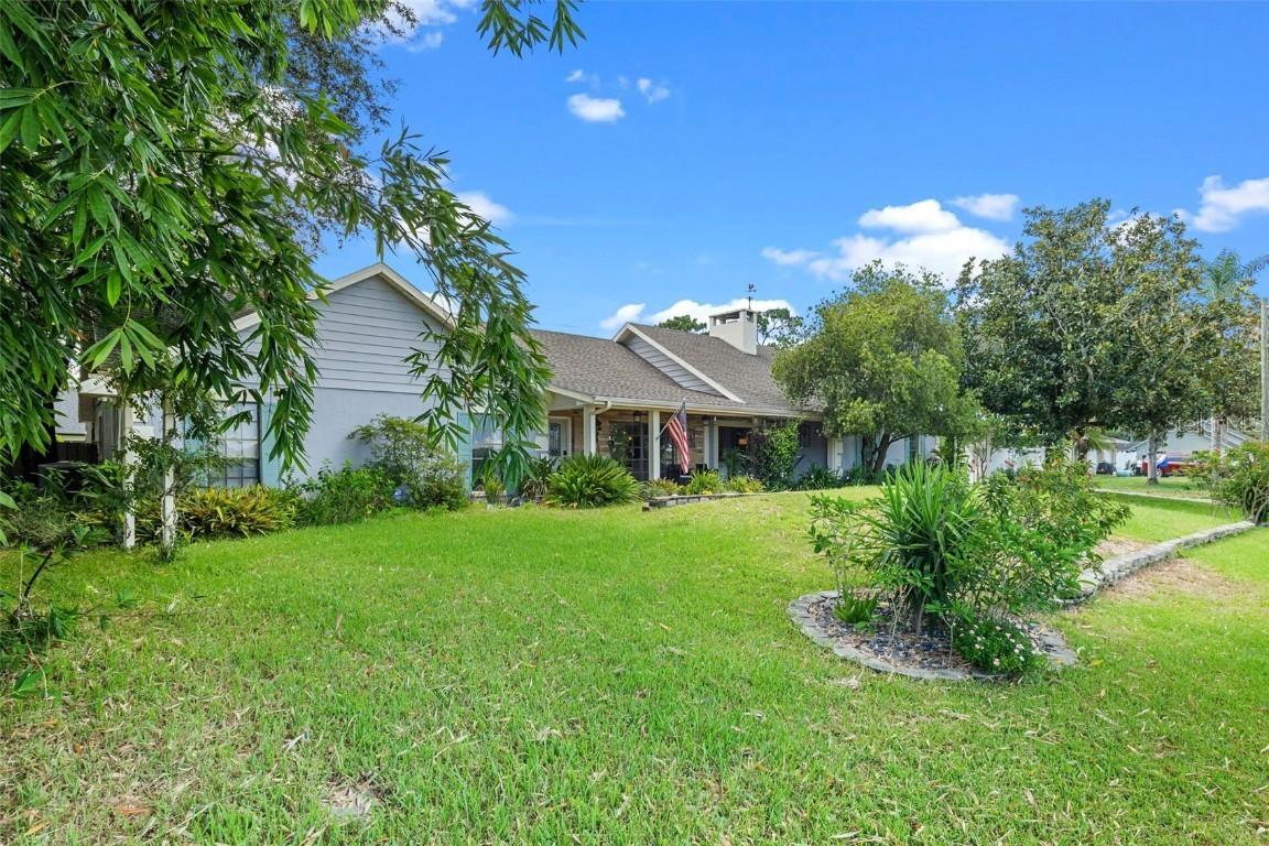 2002 Fairway Dr., Eustis, FL 32726