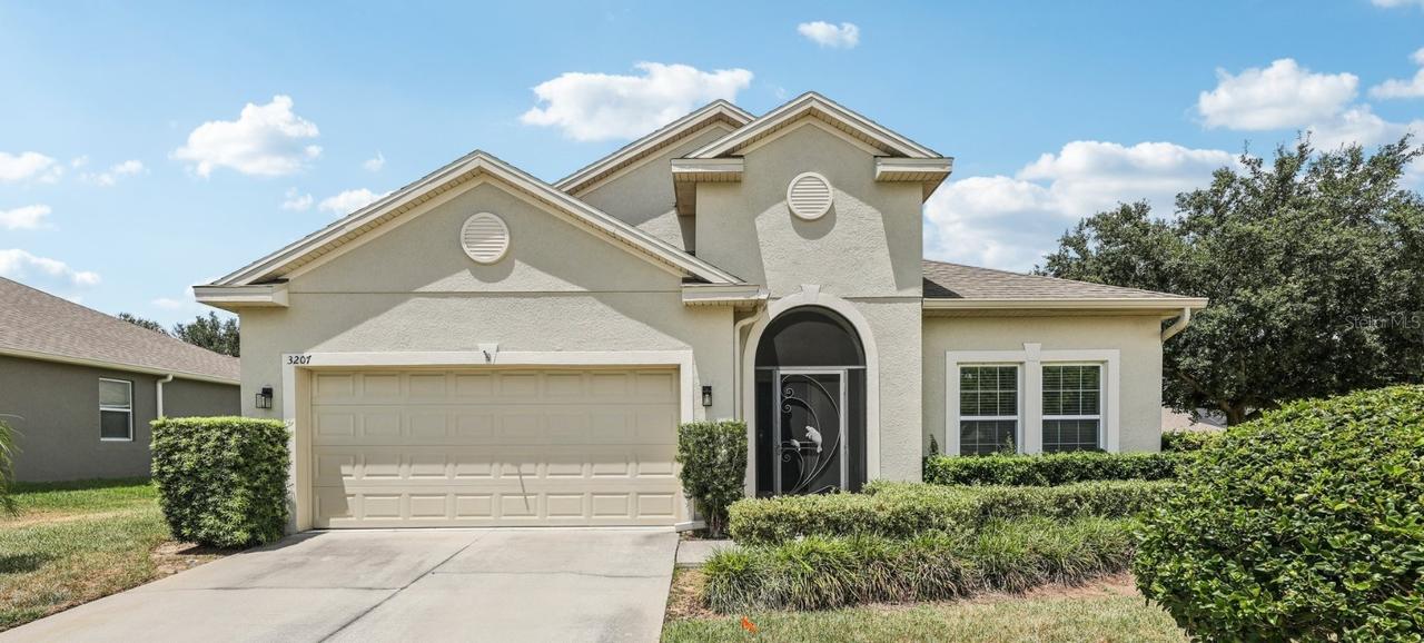 3207 Zander Dr., Grand Island, FL 32735