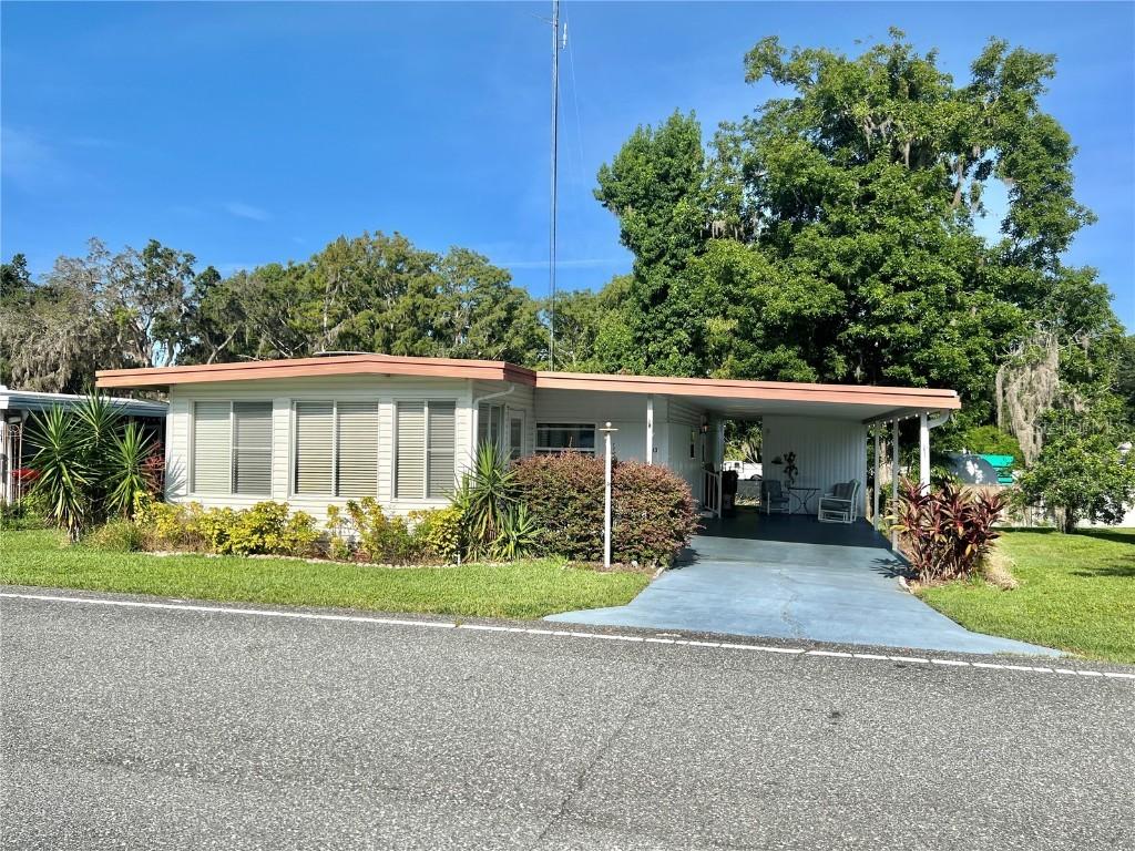 203 Aspen Cir., Leesburg, FL 34748