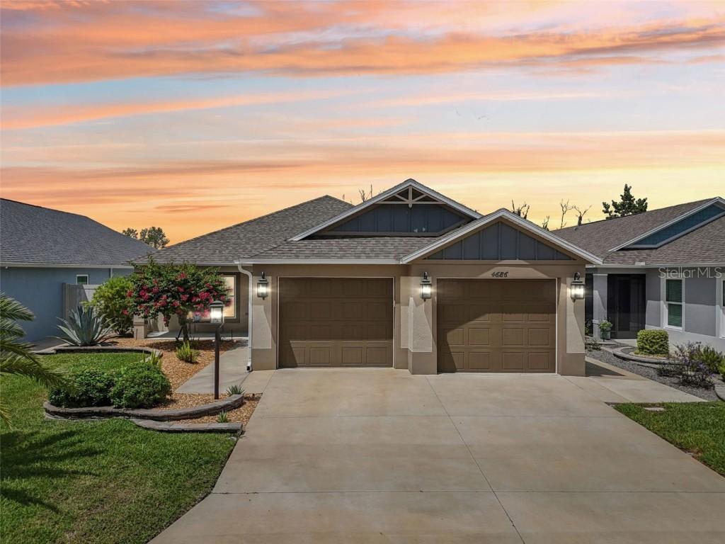 4686 Hiles Pl., The Villages, FL 32163