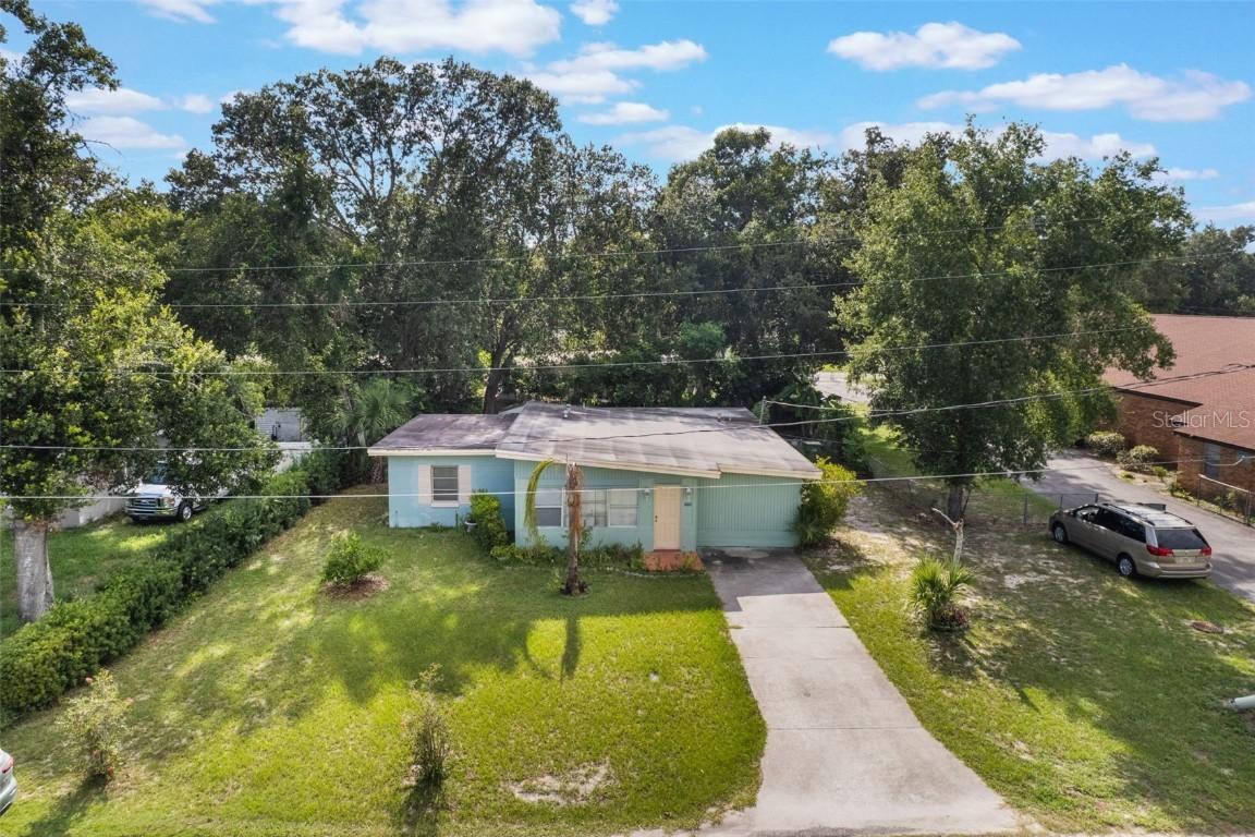 1107 Pamela St., Leesburg, FL 34748