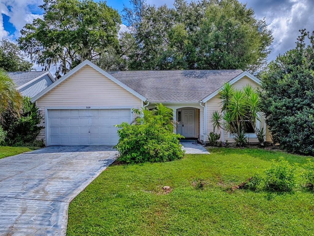 309 Chula Vista Ave., Lady Lake, FL 32159