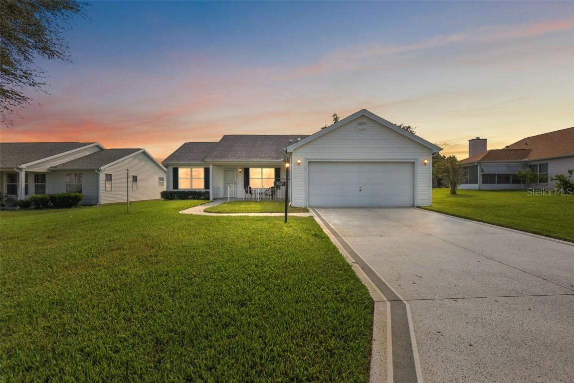 707 Lisbon Ln., The Villages, FL 32159