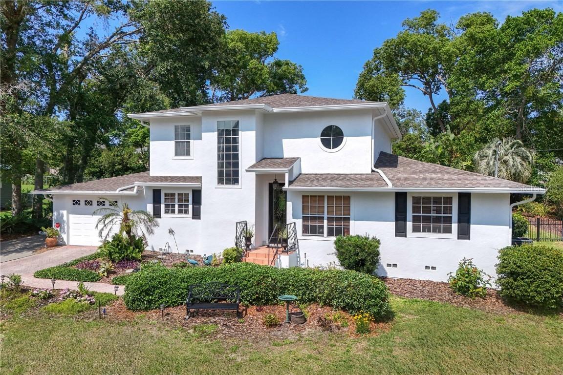 1405 Hilltop Dr., Mount Dora, FL 32757