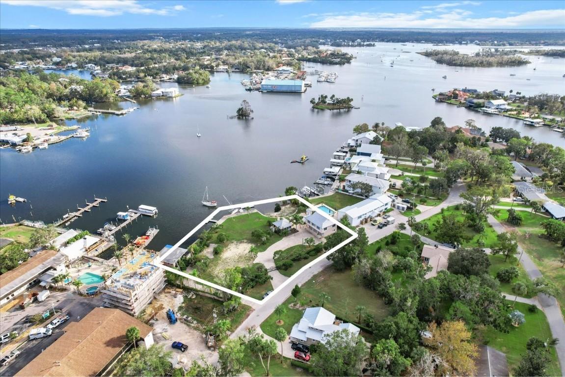 519 NW 7th Ave., Crystal River, FL 34428