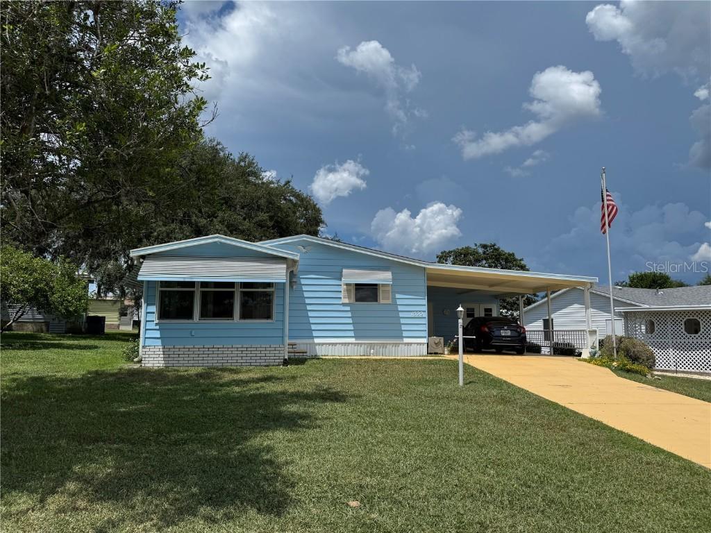 1522 Hillcrest Dr., Lady Lake, FL 32159