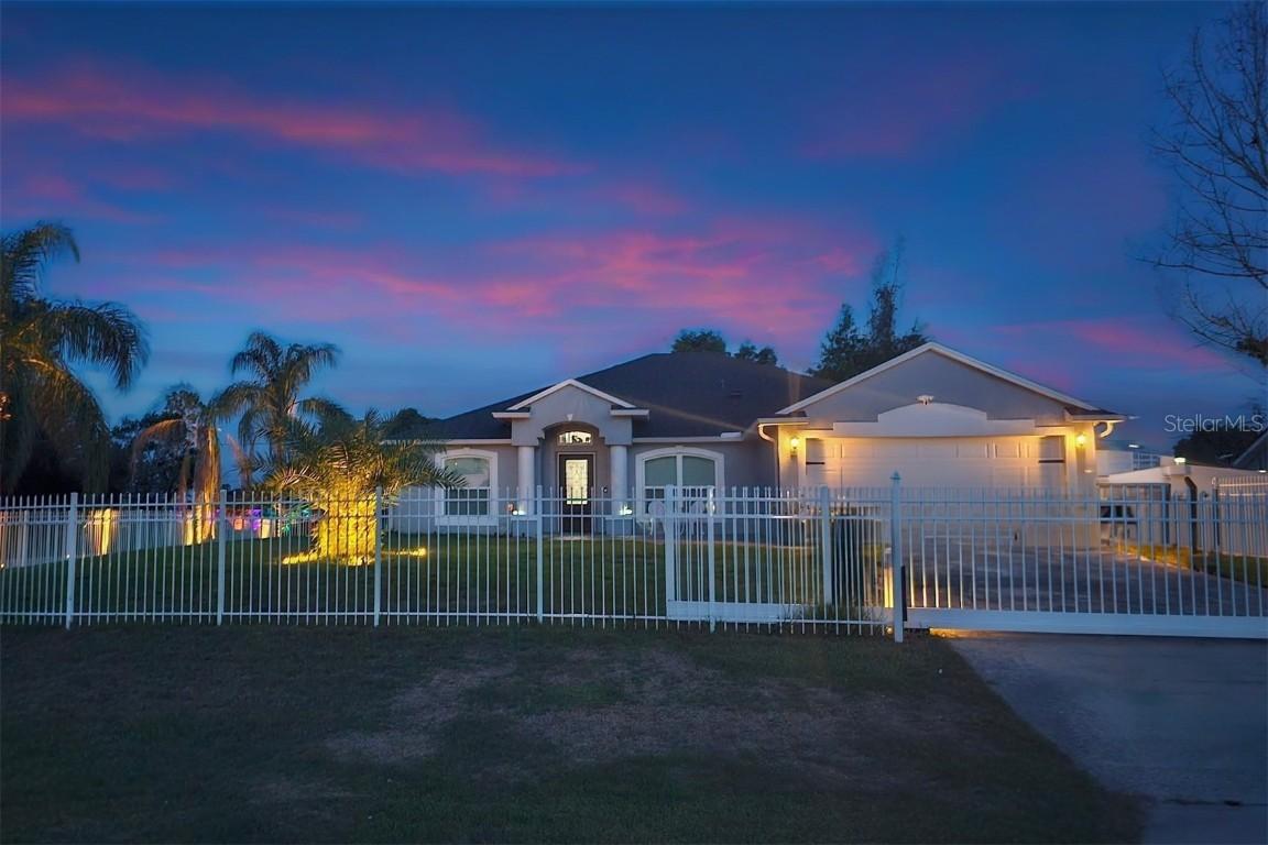 2497 Treehaven Dr., Deltona, FL 32738