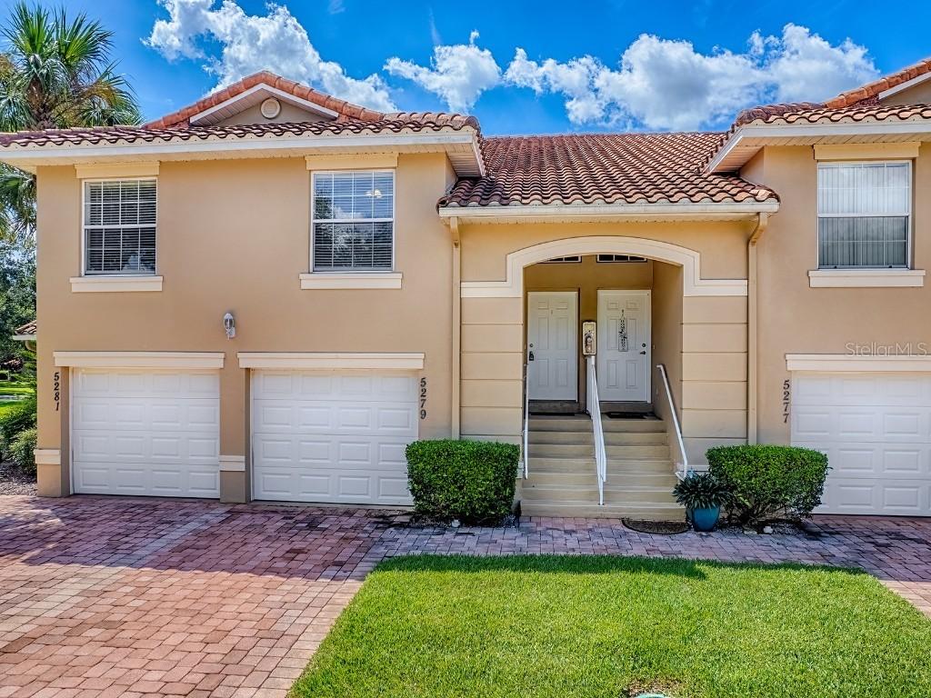 5279 Bowline Ct., Oxford, FL 34484