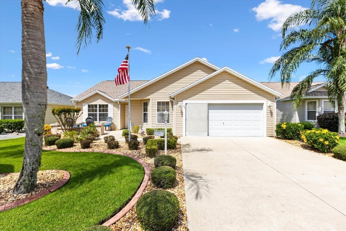 1884 Poppy Cir., The Villages, FL 32162