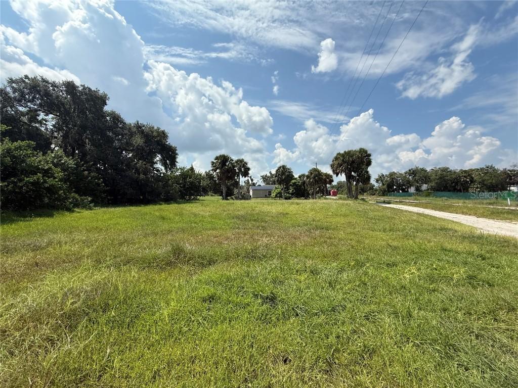 W Woodward Ave., Eustis, FL 32726