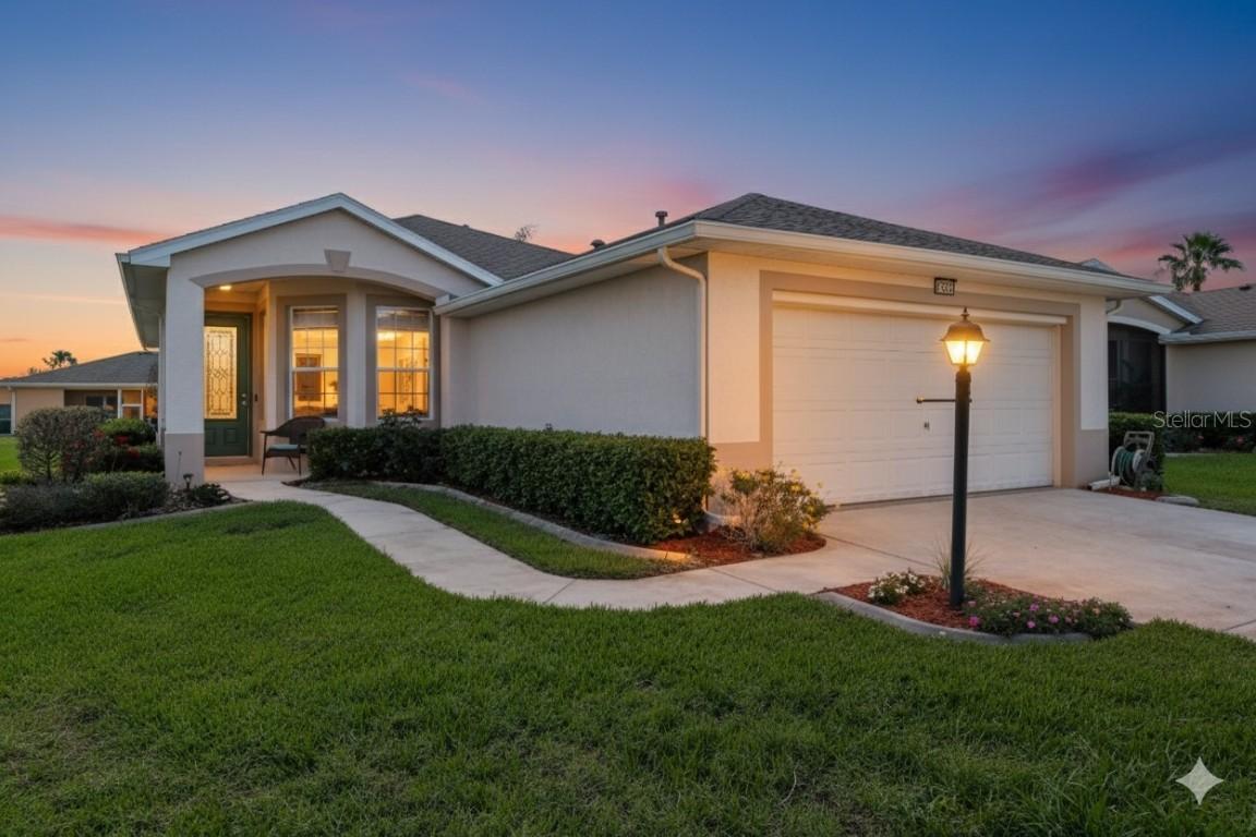 27536 Stoney Brook Dr., Leesburg, FL 34748