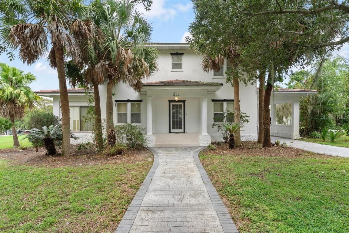 211 S Central Ave., Umatilla, FL 32784