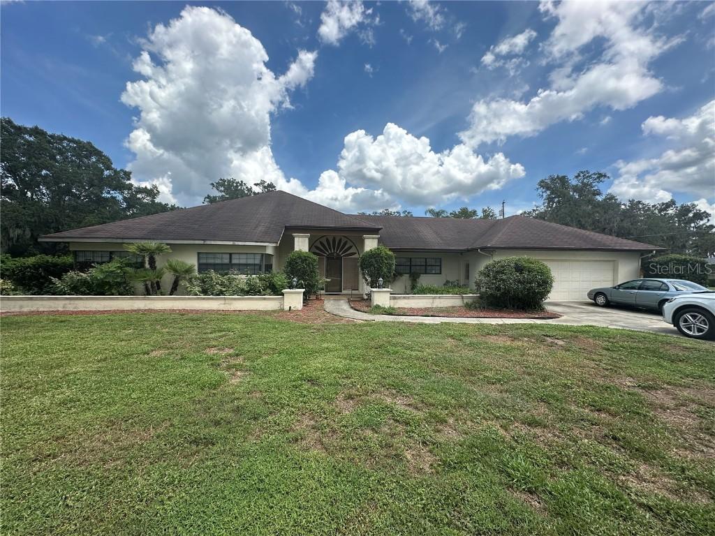 1597 Eustis Rd., Eustis, FL 32726