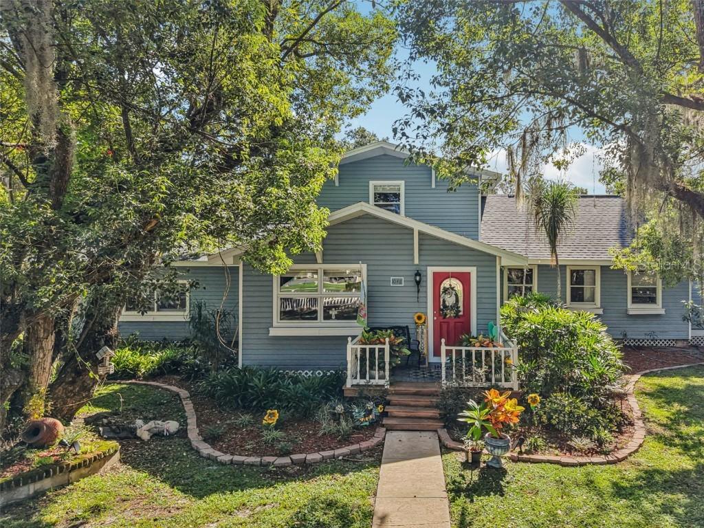 1048 N Grandview St., Mount Dora, FL 32757