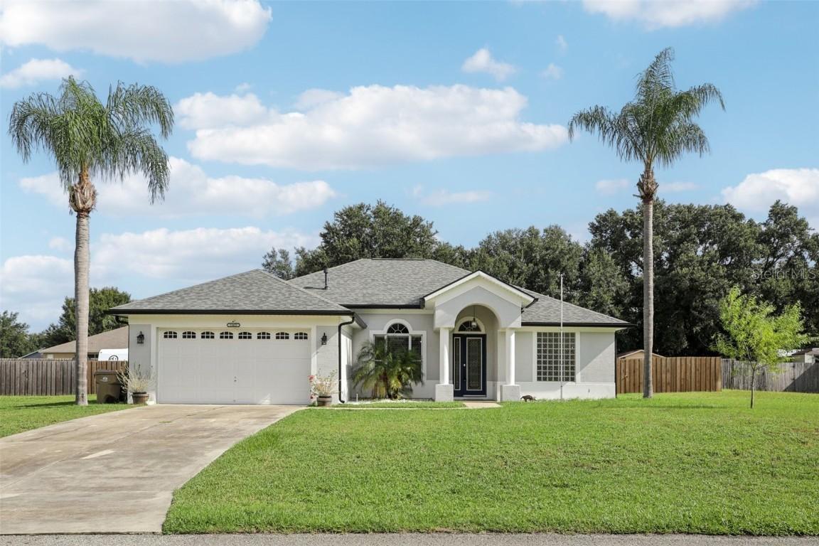 13421 Biscayne Dr., Grand Island, FL 32735