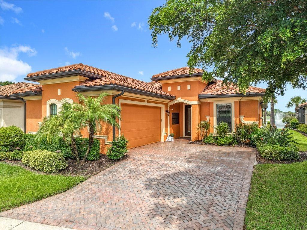 10264 Porto Romano Dr., Miromar Lakes, FL 33913