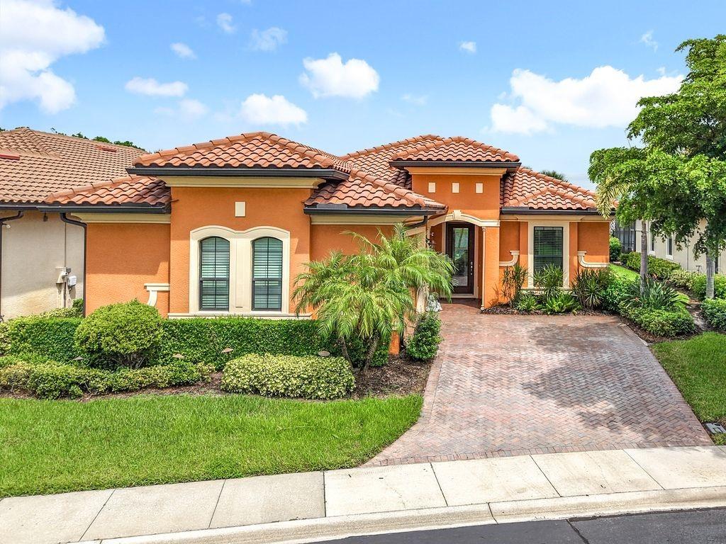 10264 Porto Romano Dr., Miromar Lakes, FL 33913