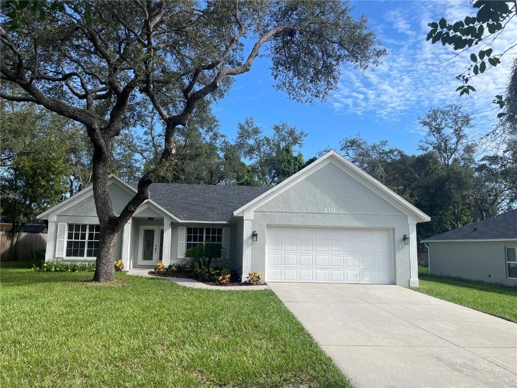 210 E Baker St., Minneola, FL 34715