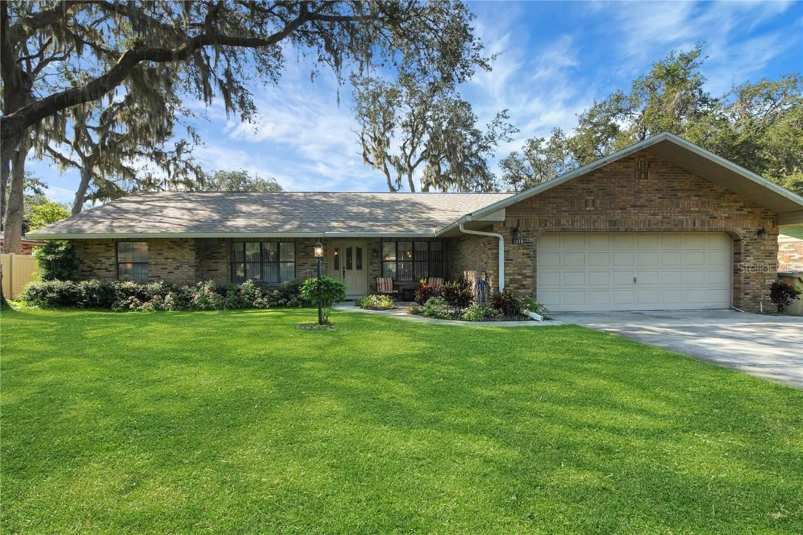 1515 Spanish Ave., Leesburg, FL 34748