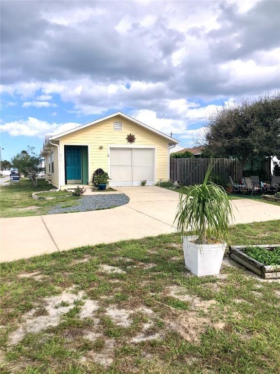 516 Frances Ter., Daytona Beach, FL 32118