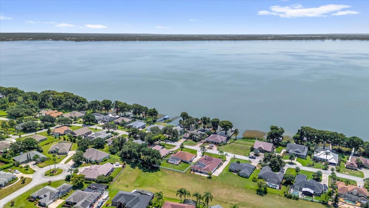 3241 Indian Tr., Eustis, FL 32726