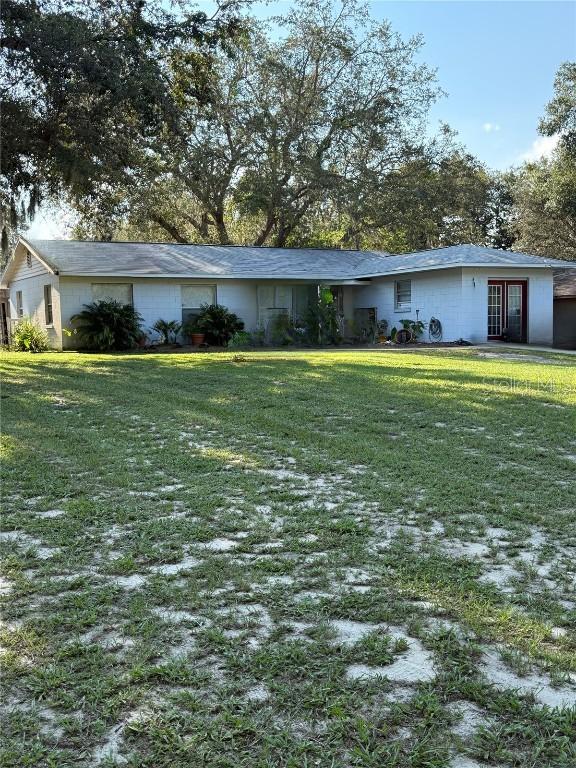 39837 Magnolia St., Lady Lake, FL 32159