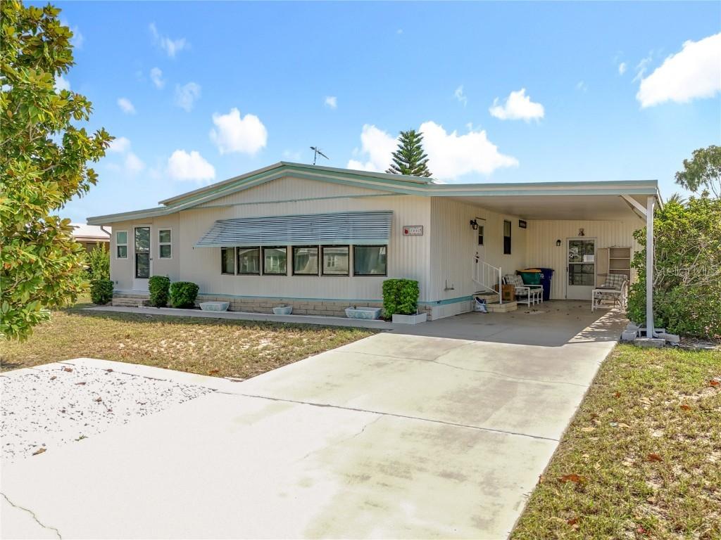 1440 Nassau Cir., Tavares, FL 32778